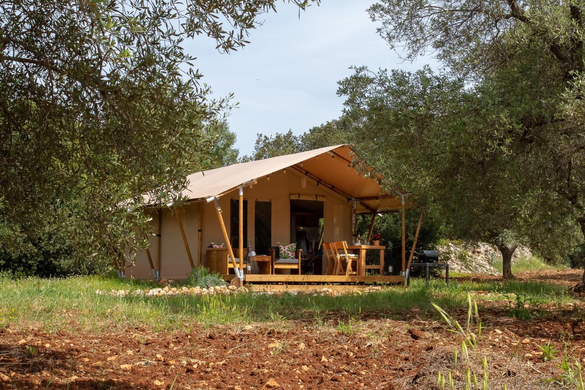 Domus Olea Glamping Hotell Ceglie Messapica Eksteriør bilde