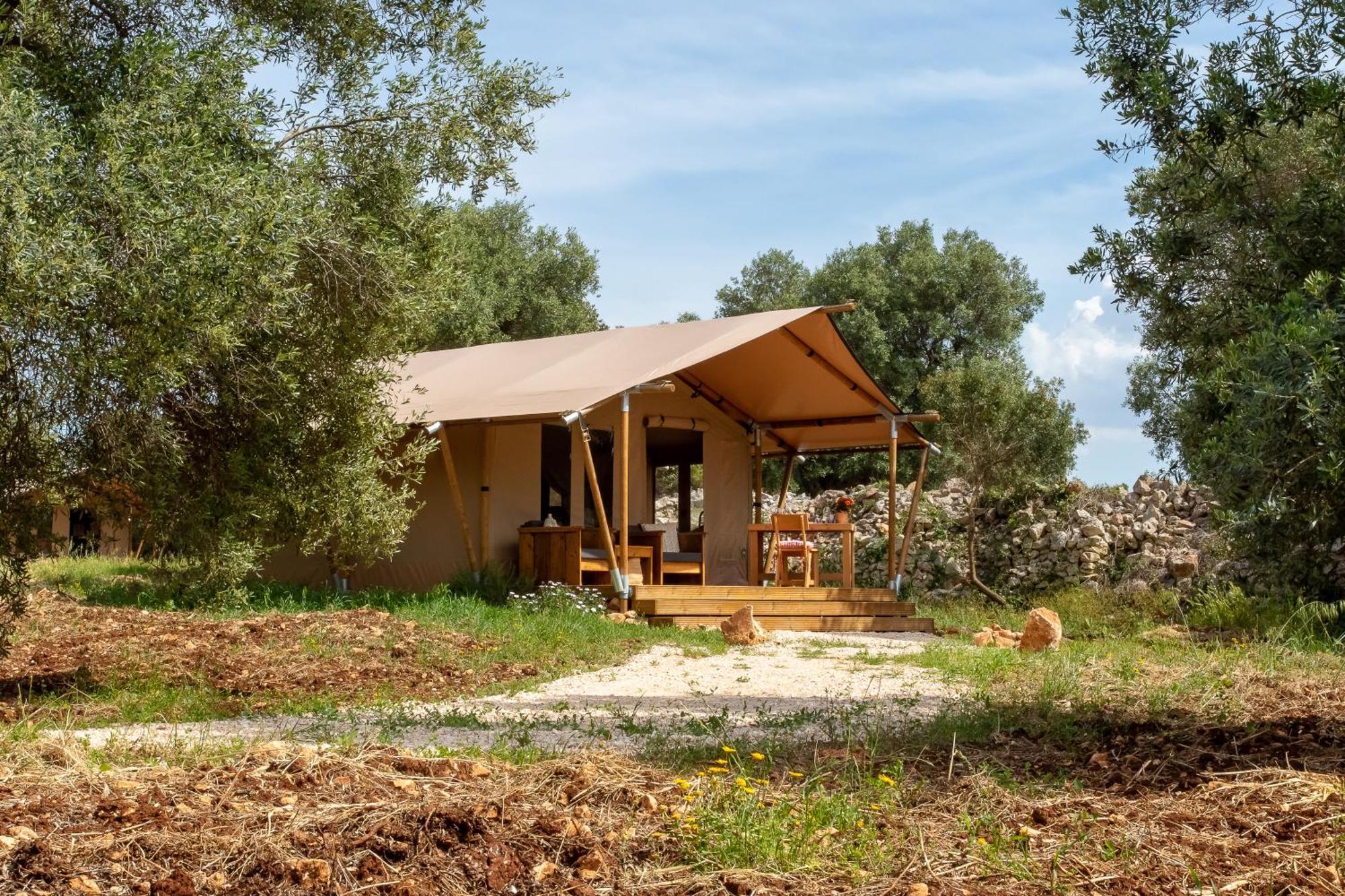 Domus Olea Glamping Hotell Ceglie Messapica Eksteriør bilde