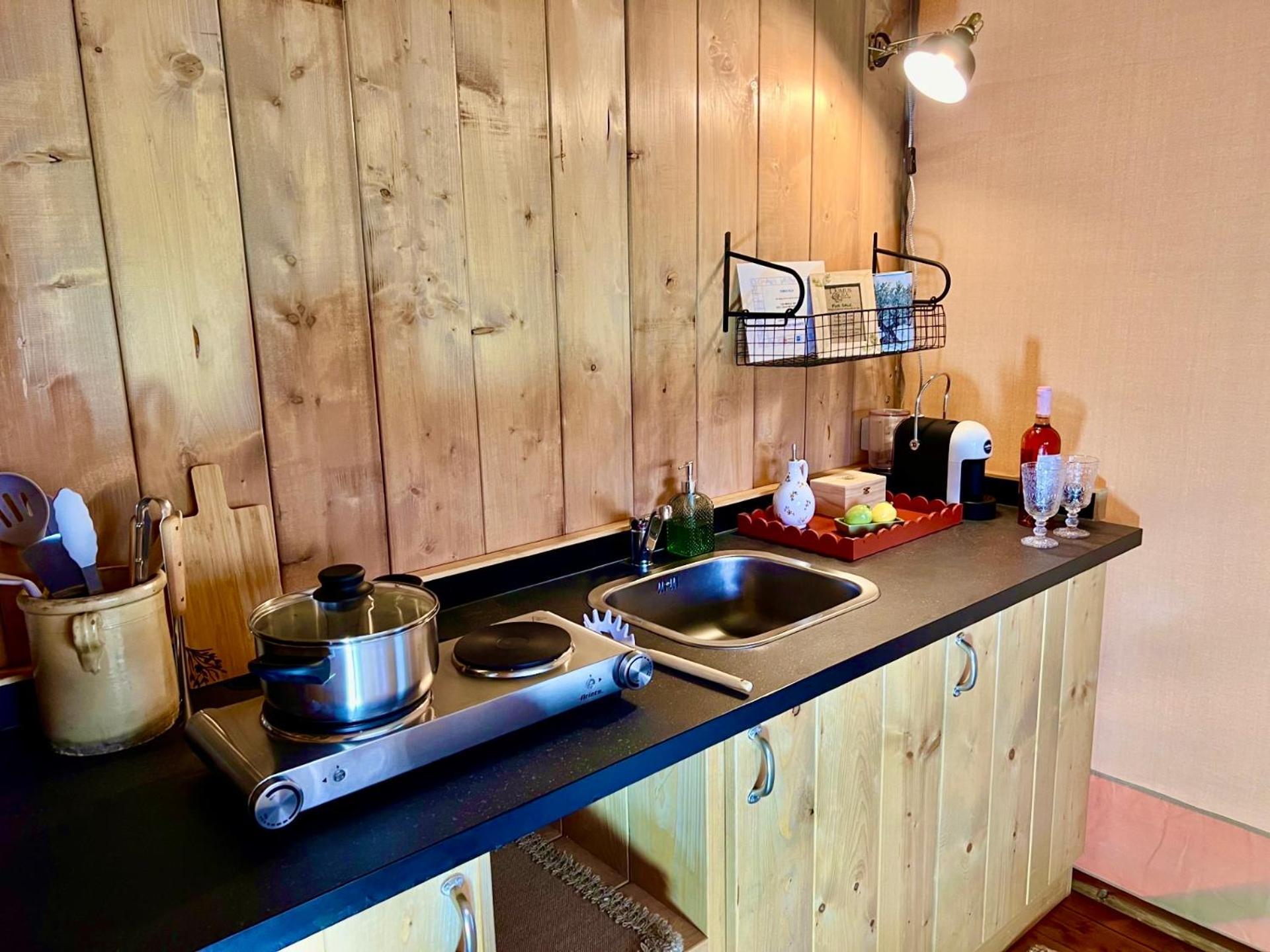 Domus Olea Glamping Hotell Ceglie Messapica Eksteriør bilde